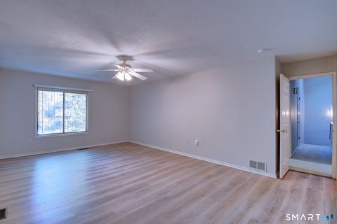 Tiny photo for 4 Stonington Court #4, Avon, CT 06001 (MLS # 24171078)