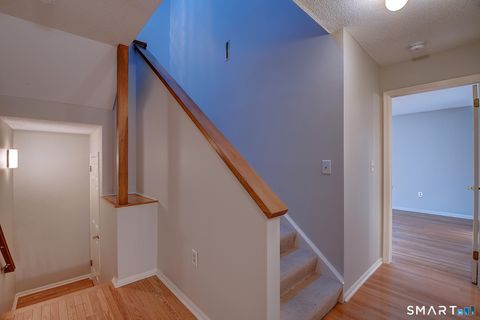 Tiny photo for 4 Stonington Court #4, Avon, CT 06001 (MLS # 24171078)