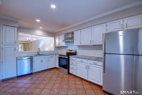 Tiny photo for 4 Stonington Court #4, Avon, CT 06001 (MLS # 24171078)