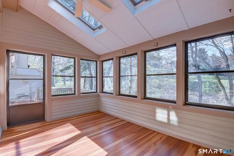 Tiny photo for 4 Stonington Court #4, Avon, CT 06001 (MLS # 24171078)