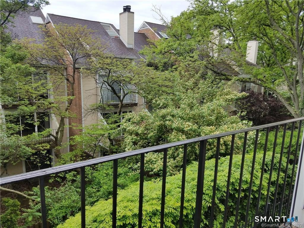 83 Highland Road 83