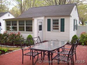 Cottage Road Apt 16, Madison, Connecticut - 1 Bedrooms  
1 Bathrooms  
4 Rooms - 