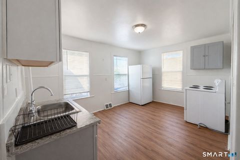 Tiny photo for 96 Franklin Street #2nd Floor, Meriden, CT 06450 (MLS # 24168170)