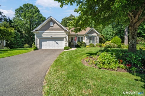 Condo For Sale - 84 Links Way #84<br/> Oxford, CT 06478