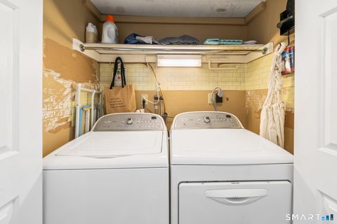 Tiny photo for 132 Farmington Chase Crescent #132, Farmington, CT 06032 (MLS # 24164567)