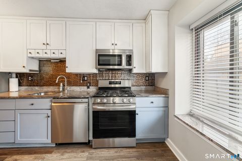 Tiny photo for 132 Farmington Chase Crescent #132, Farmington, CT 06032 (MLS # 24164567)