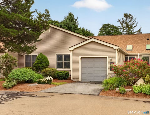 Photo of 11 Coulter Street #7, Old Saybrook, CT 06475 (MLS # 24191828)