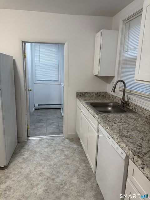 Tiny photo for 1 Farnsworth Street #1, New London, CT 06320 (MLS # 24155324)