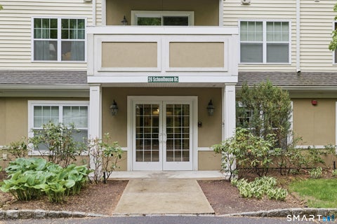 Condo For Sale - 26 Schoolhouse Drive #101<br/> West Hartford, CT 06110