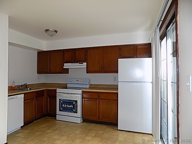 61 Aspetuck Village #61, New Milford, Connecticut image 7