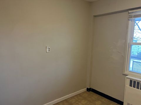 Tiny photo for 80 Cartright Street #5F, Bridgeport, CT 06604 (MLS # 24143698)