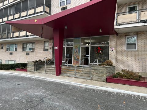 Tiny photo for 80 Cartright Street #5F, Bridgeport, CT 06604 (MLS # 24143698)