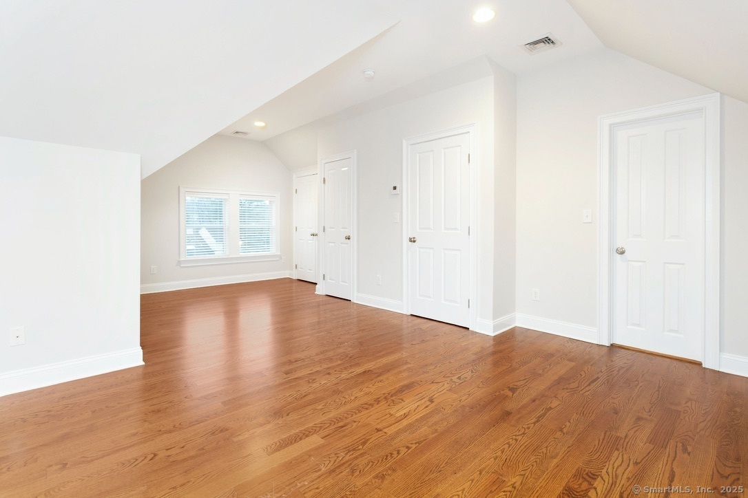 Stamford, Connecticut 06907, United States, 6 Bedrooms Bedrooms, ,6 BathroomsBathrooms,Residential,Active,199146