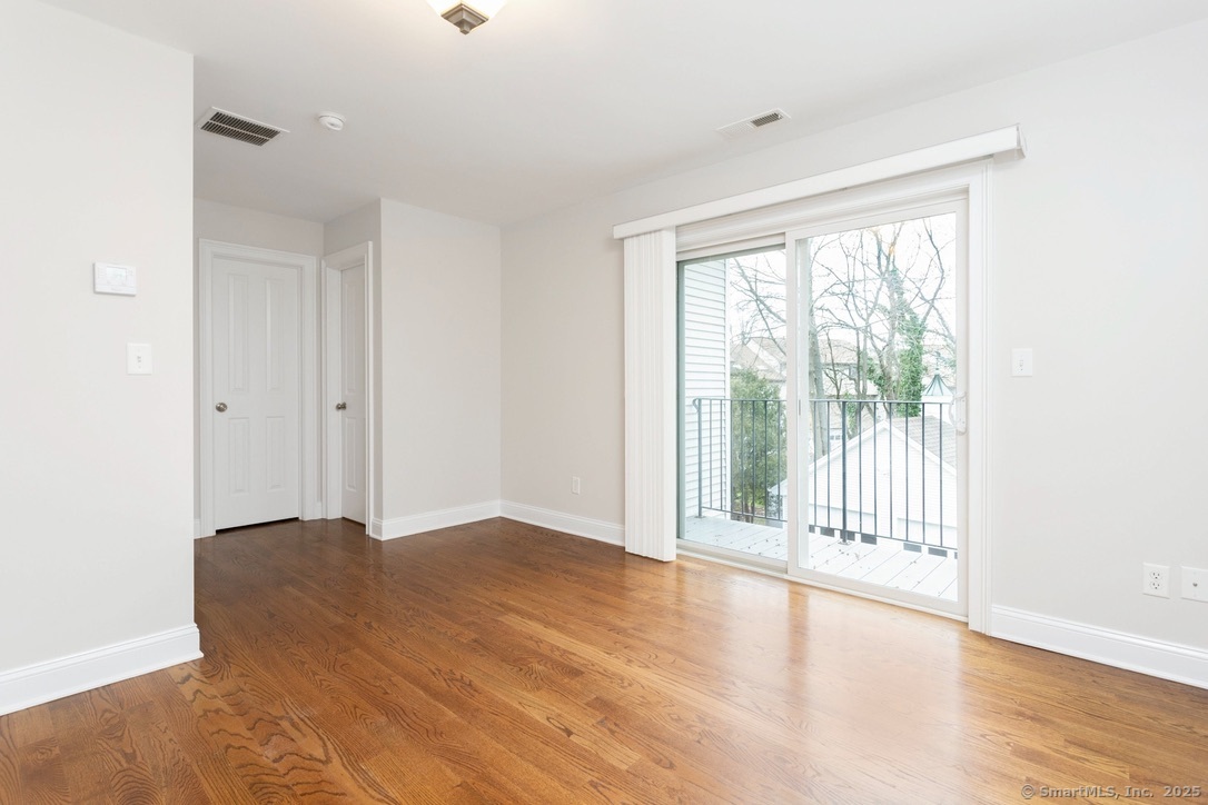 Stamford, Connecticut 06907, United States, 6 Bedrooms Bedrooms, ,6 BathroomsBathrooms,Residential,Active,199146