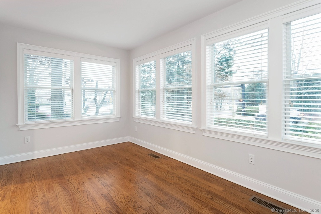 Stamford, Connecticut 06907, United States, 6 Bedrooms Bedrooms, ,6 BathroomsBathrooms,Residential,Active,199146