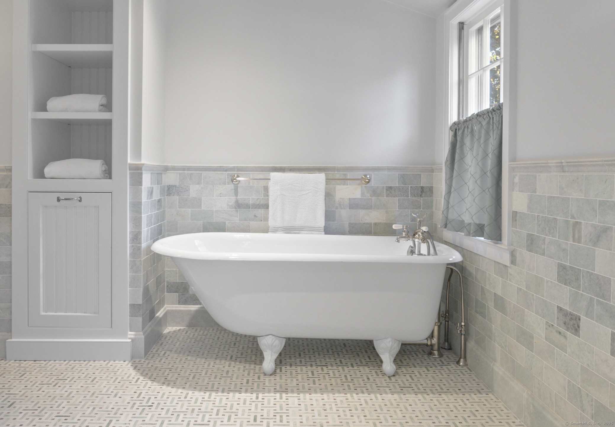 Ridgefield, Connecticut 06877, United States, 2 Bedrooms Bedrooms, ,2 BathroomsBathrooms,Residential,Coming Soon,238641