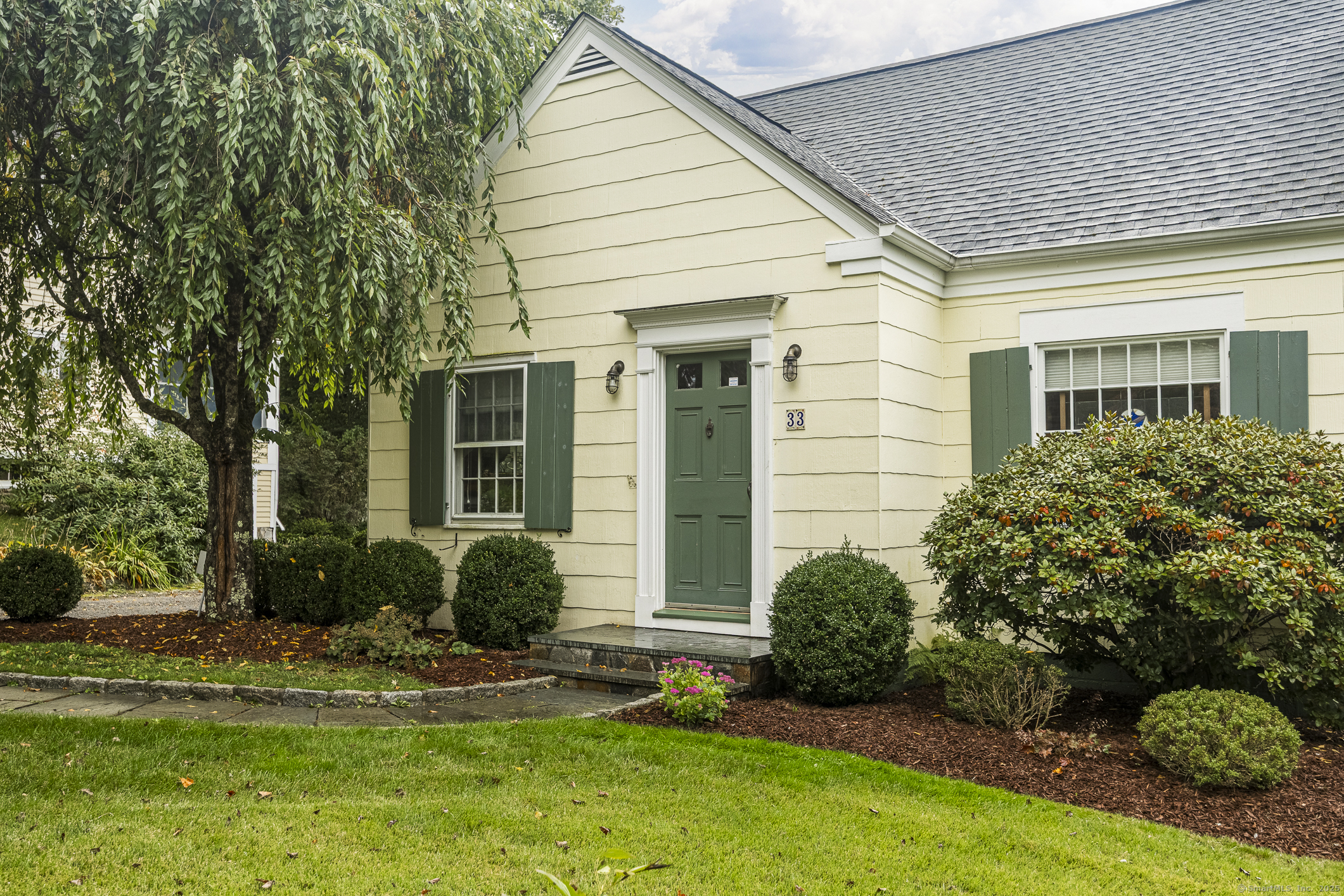 Ridgefield, Connecticut 06877, United States, 2 Bedrooms Bedrooms, ,2 BathroomsBathrooms,Residential,Coming Soon,238641