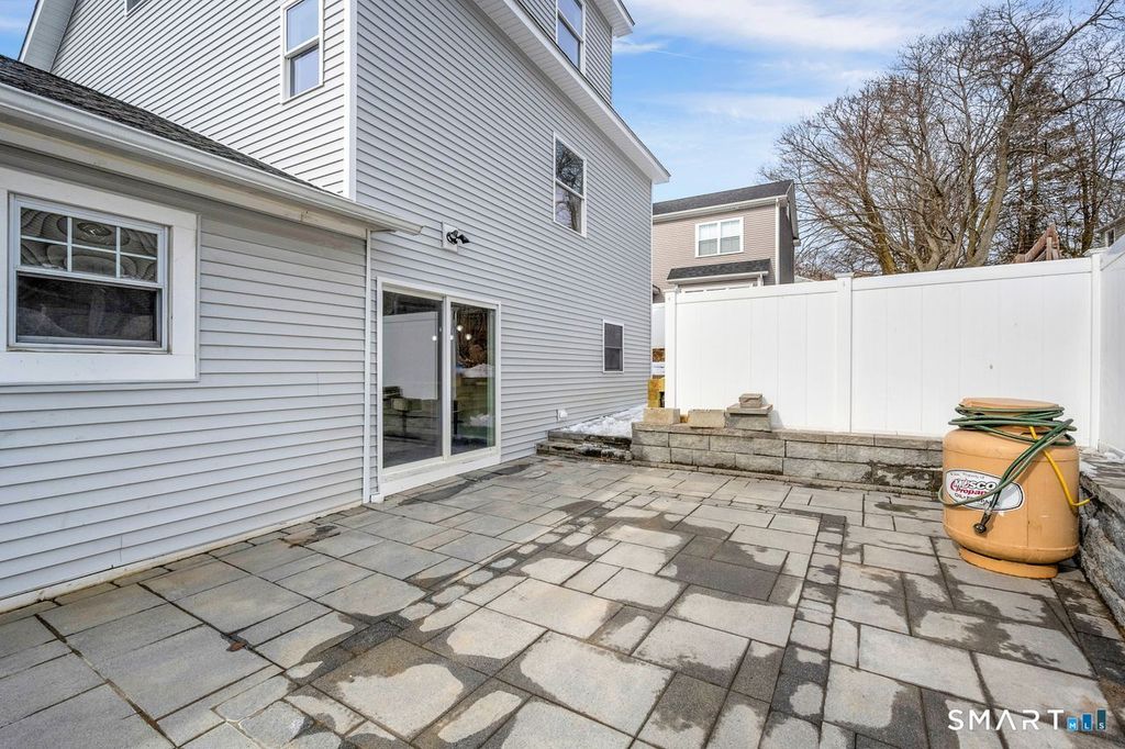 Photo of 198 Castle Avenue, Fairfield, CT 06825 (MLS # 24146251)