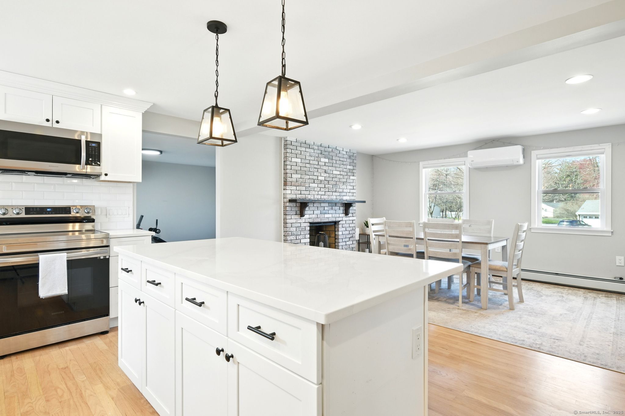 31 Locke Drive, Enfield, Connecticut image 8