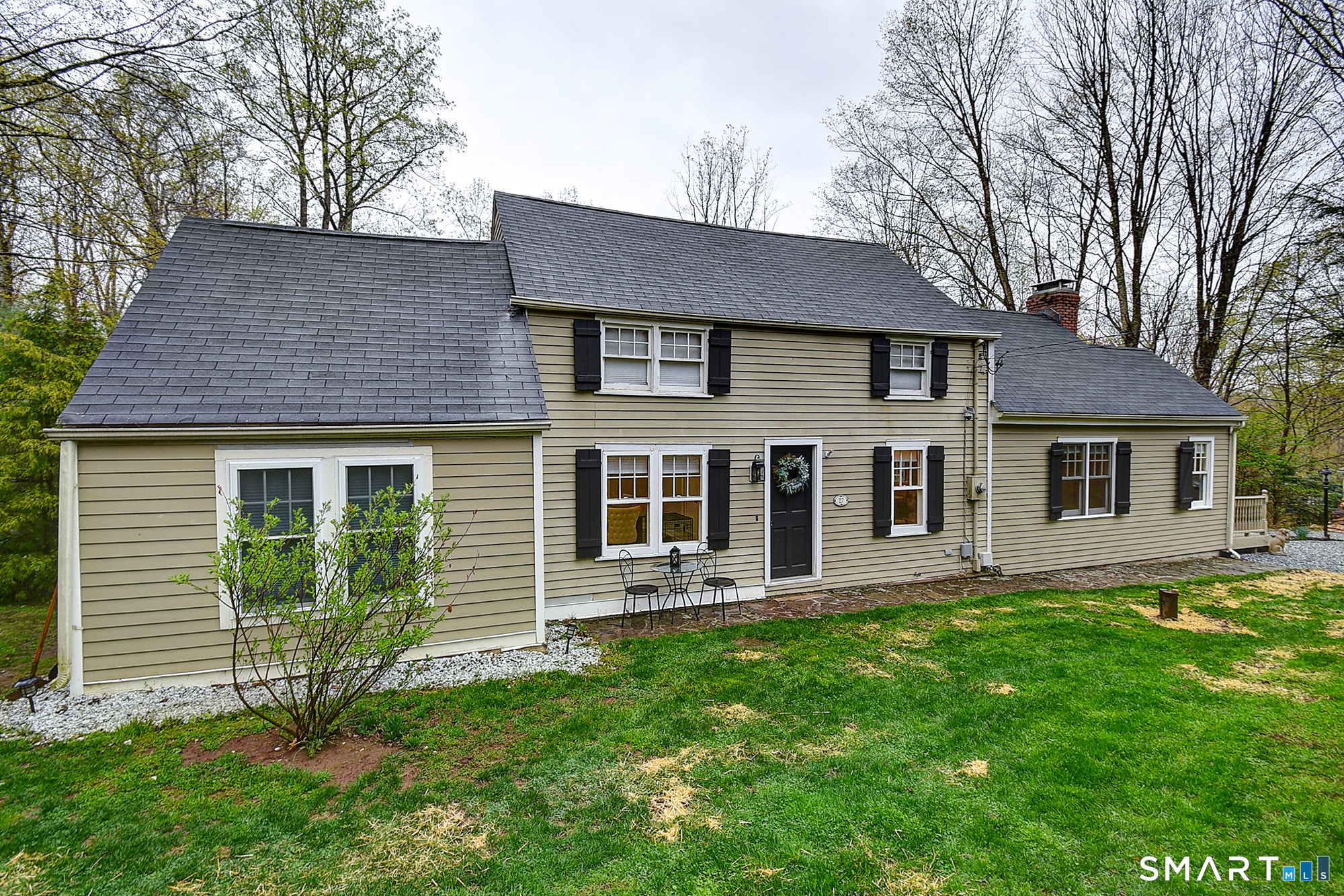 27 Chestnut Hill Road