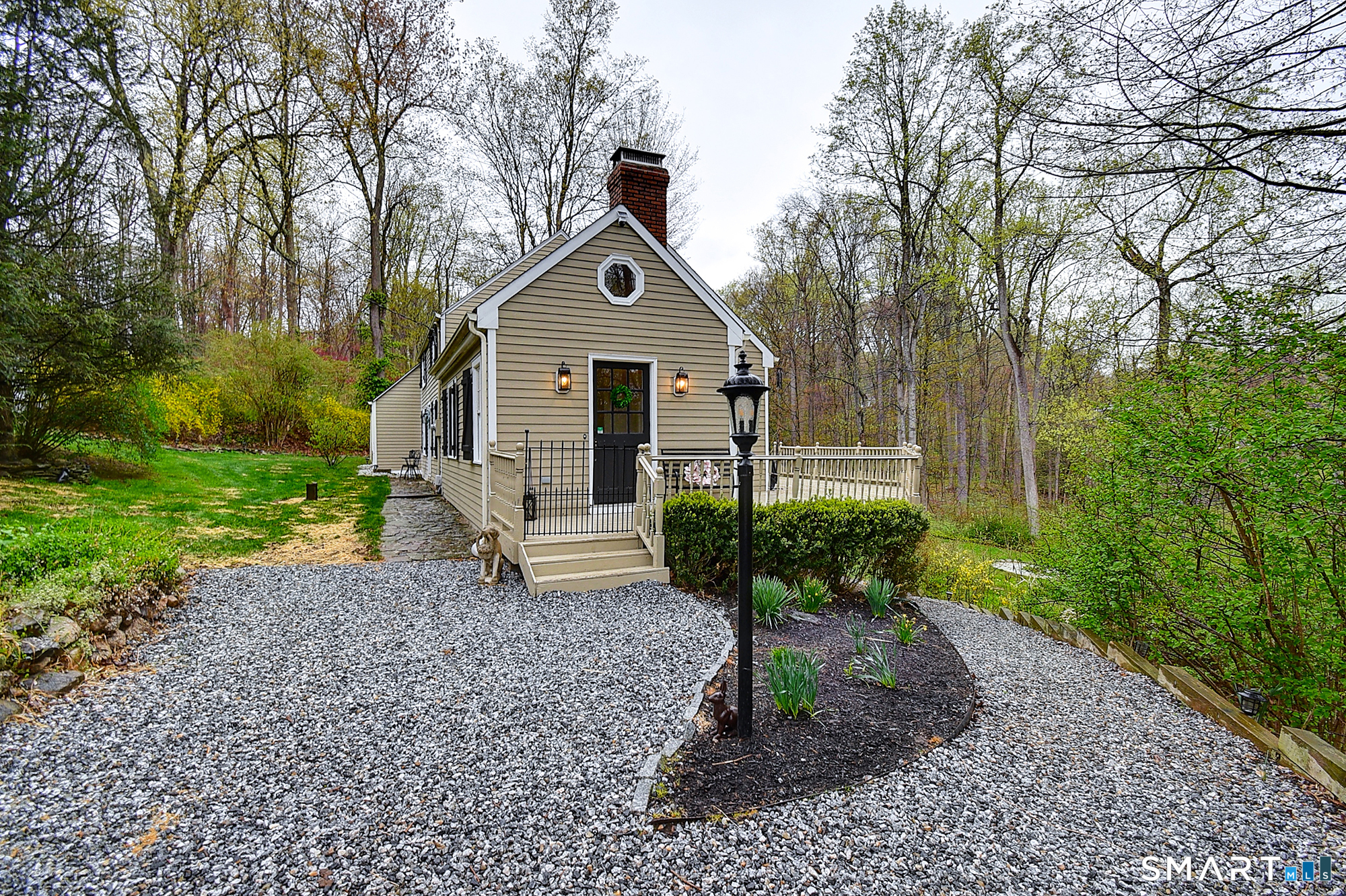 27 Chestnut Hill Road