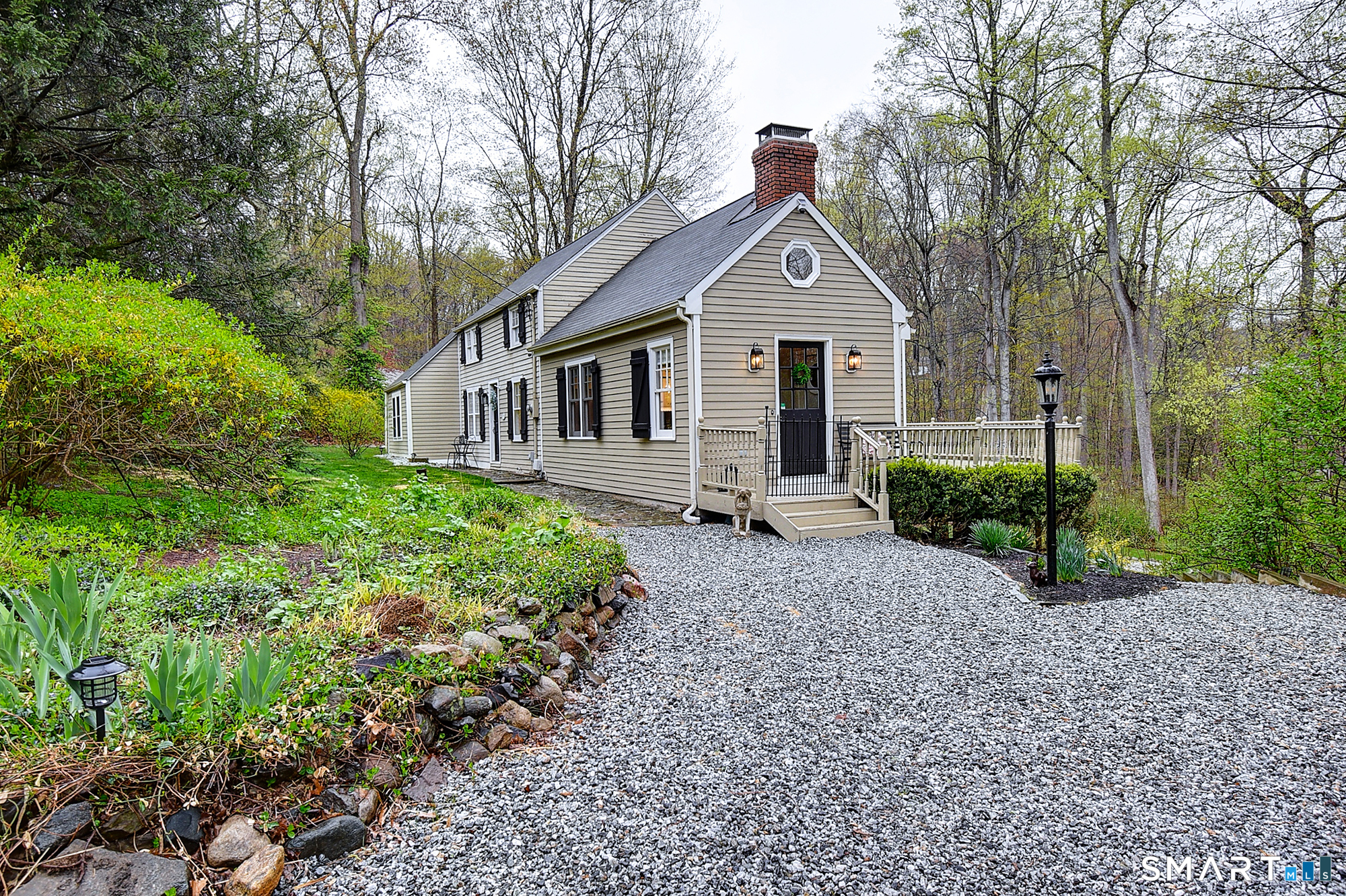 27 Chestnut Hill Road