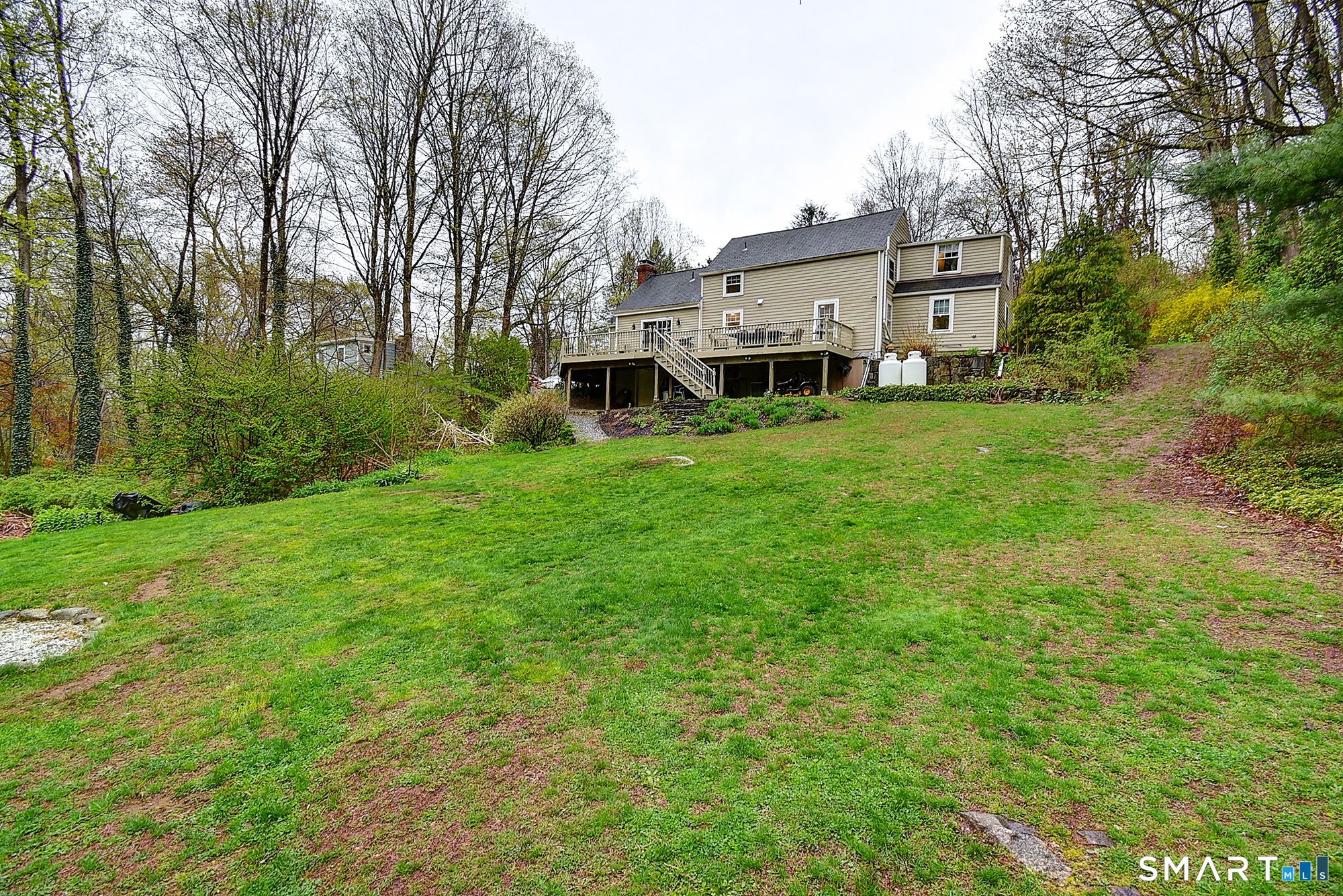 27 Chestnut Hill Road