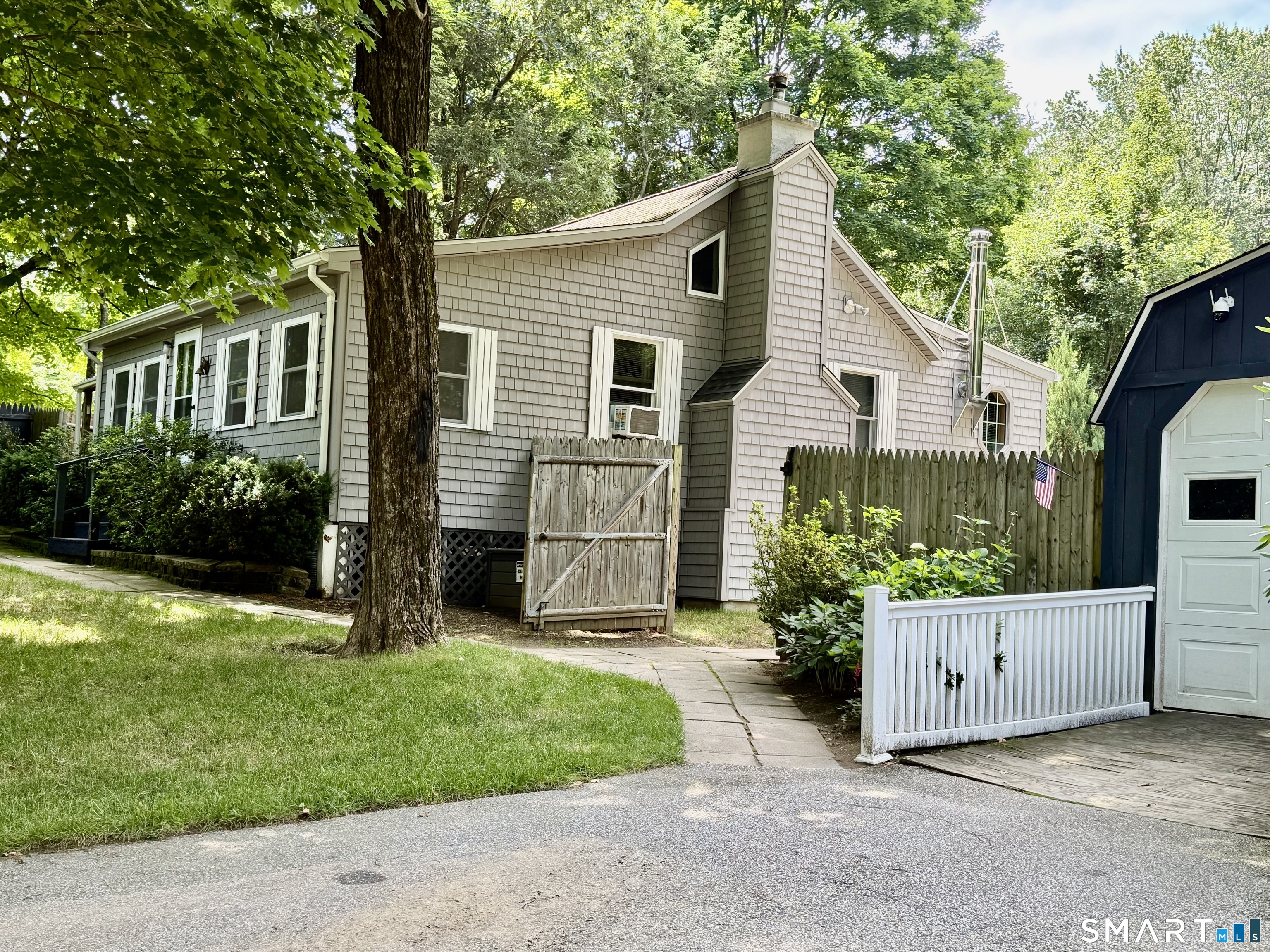 209-R Lake Road