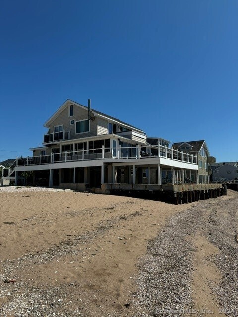 Rental Property at 318 Cosey Beach Avenue, East Haven, Connecticut - Bedrooms: 2 
Bathrooms: 2 
Rooms: 7  - $3,900 MO.