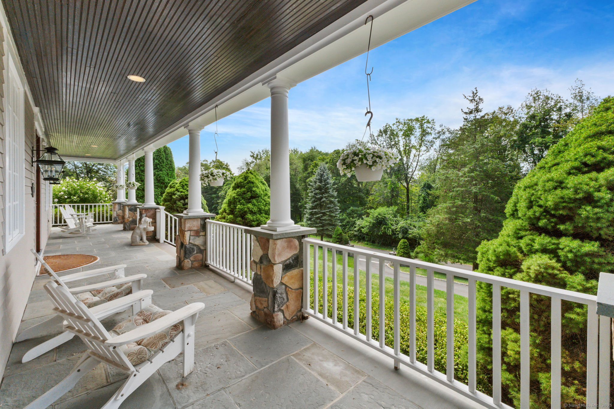 2 Longwood Drive