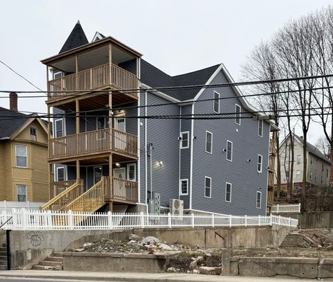 975 North Main Street Waterbury CT 06704