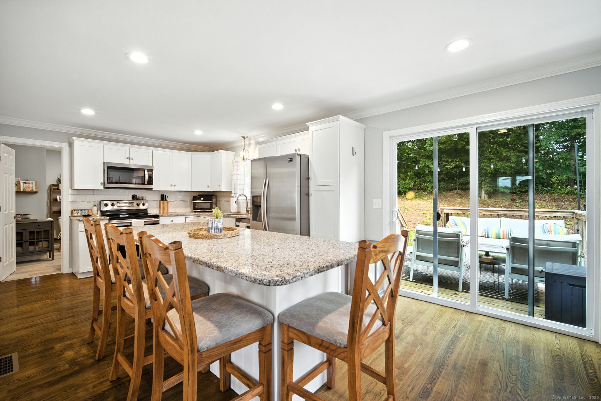 New Britain, Connecticut 06053, United States, 2 Bedrooms Bedrooms, ,2 BathroomsBathrooms,Residential,Pending,200021