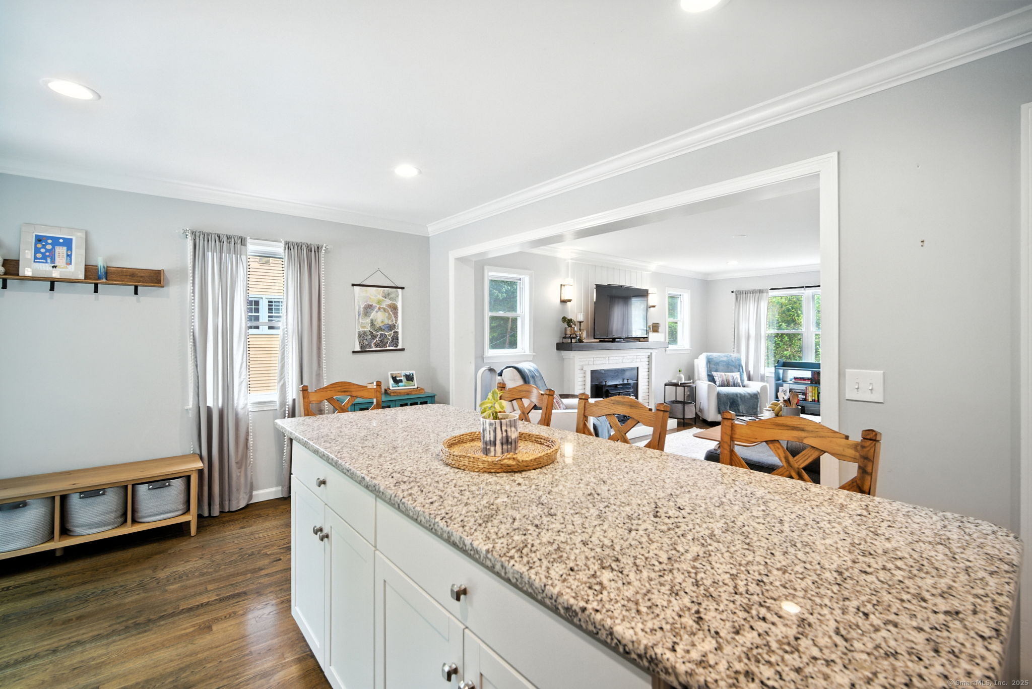 New Britain, Connecticut 06053, United States, 2 Bedrooms Bedrooms, ,2 BathroomsBathrooms,Residential,Pending,200021