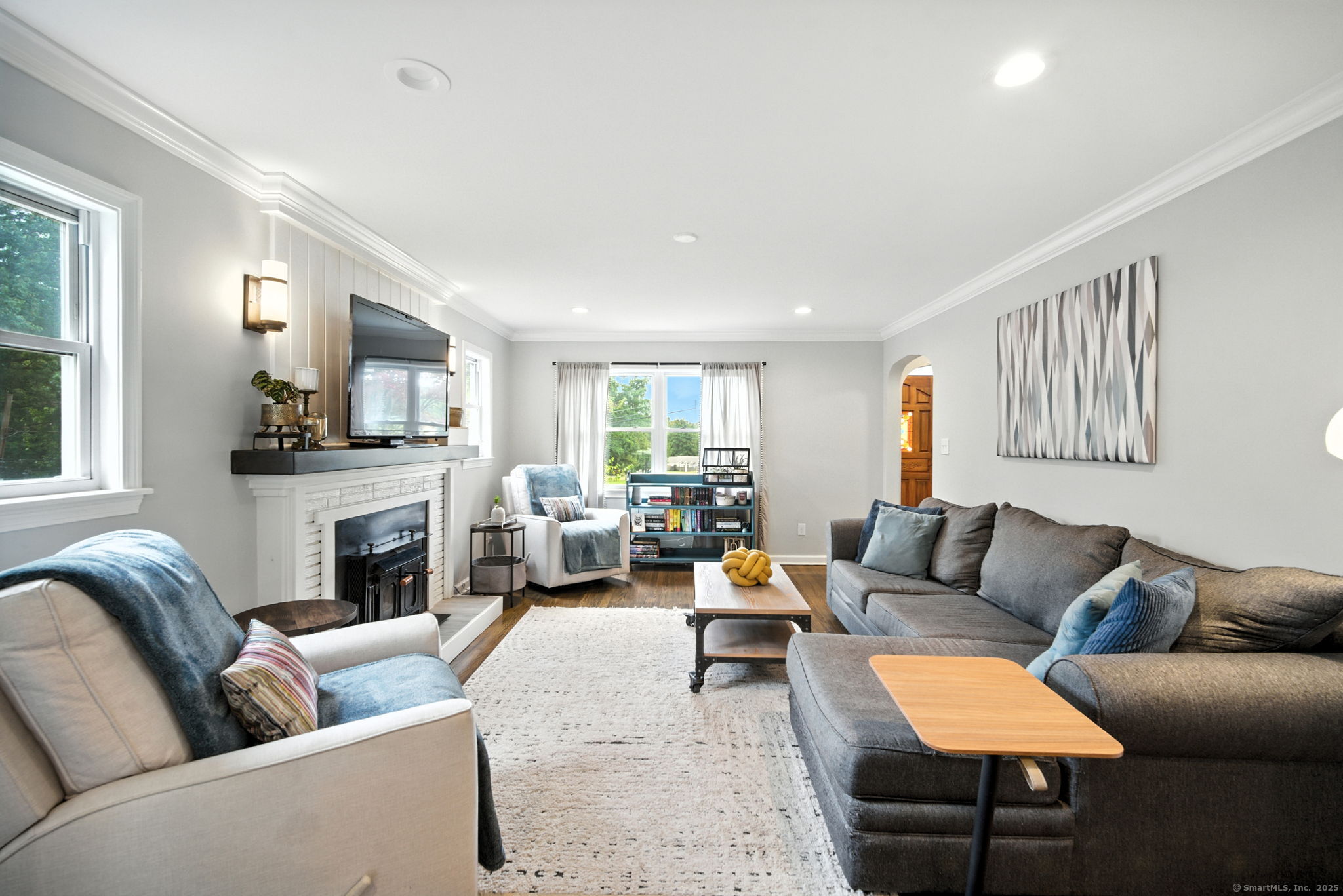 New Britain, Connecticut 06053, United States, 2 Bedrooms Bedrooms, ,2 BathroomsBathrooms,Residential,Pending,200021