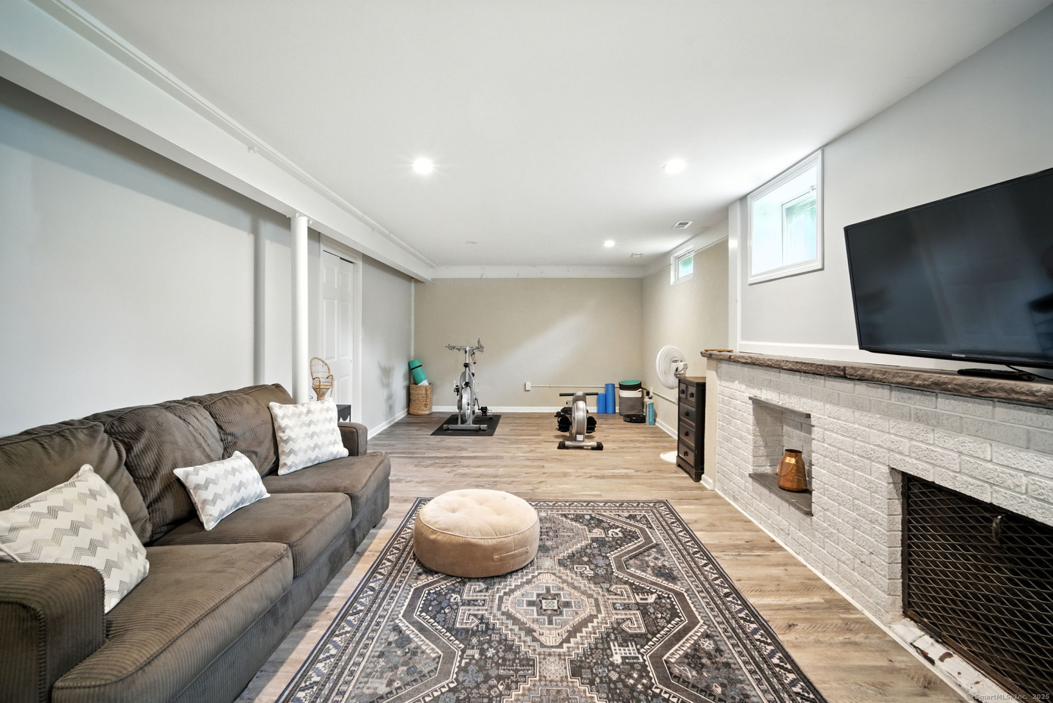 New Britain, Connecticut 06053, United States, 2 Bedrooms Bedrooms, ,2 BathroomsBathrooms,Residential,Pending,200021