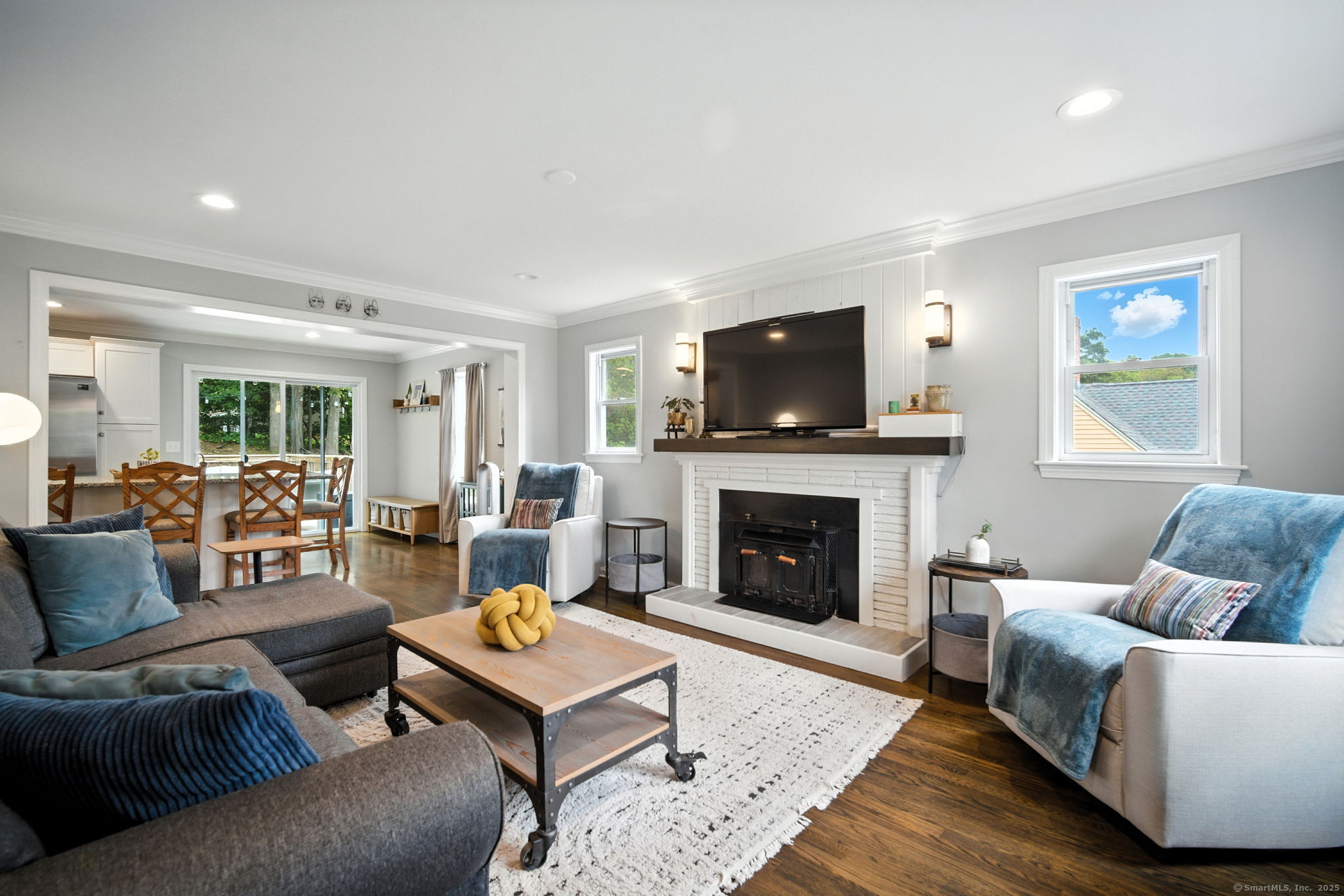 New Britain, Connecticut 06053, United States, 2 Bedrooms Bedrooms, ,2 BathroomsBathrooms,Residential,Pending,200021