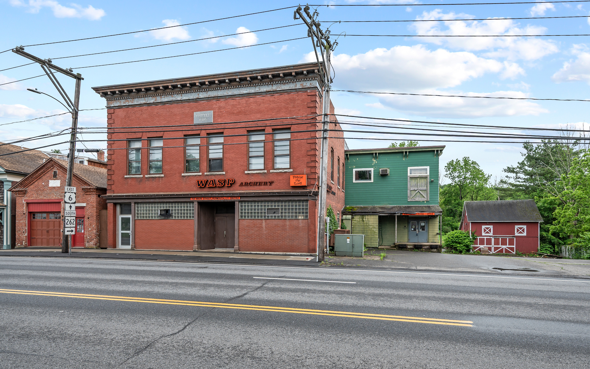 707 Main Street