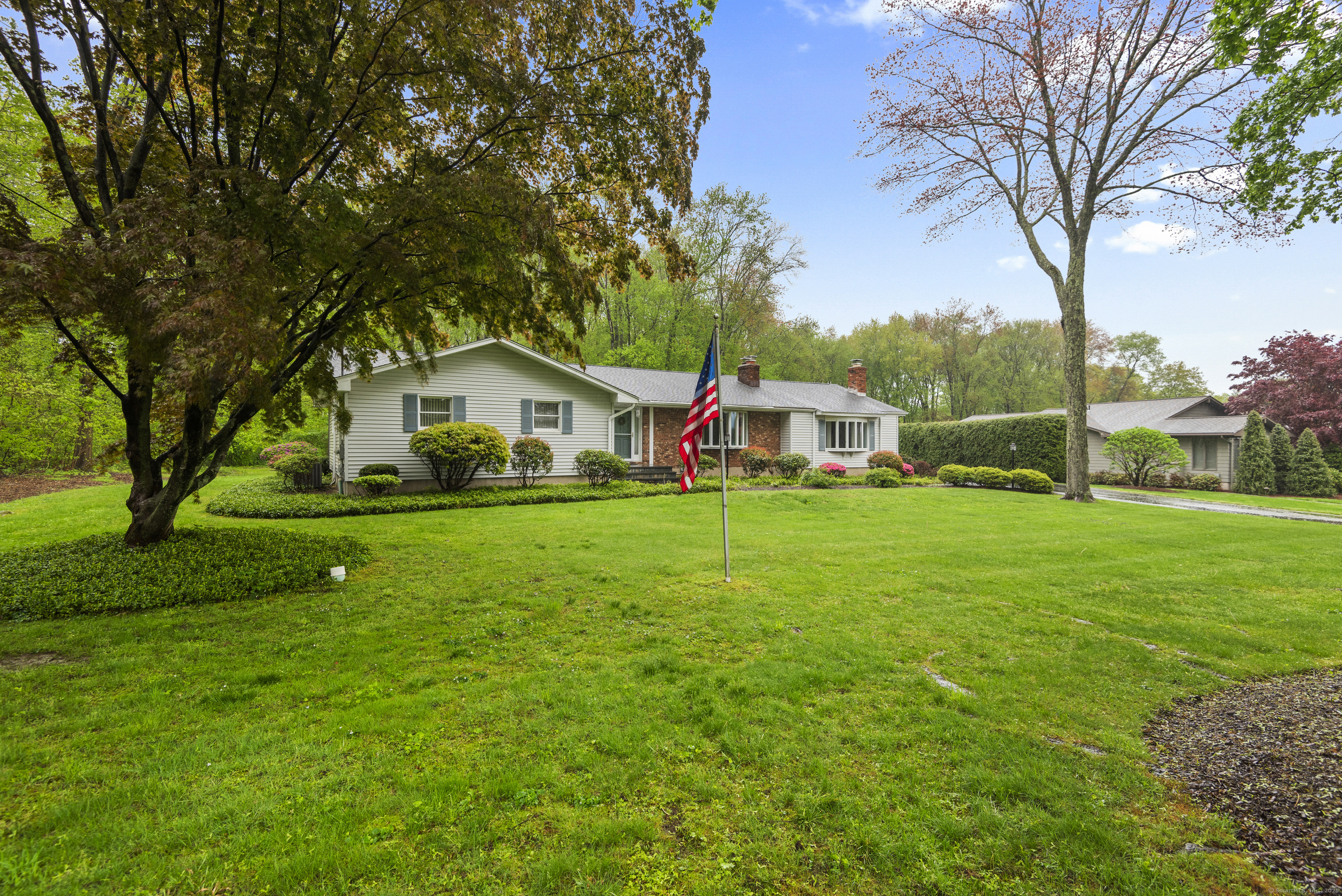 17 Blueberry Lane, Shelton, Connecticut image 2