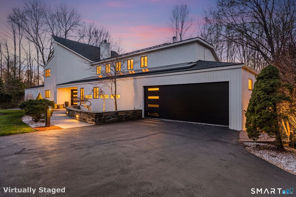 Photo of 25 Surrey Drive, Cheshire, CT 06410 (MLS # 24166313)