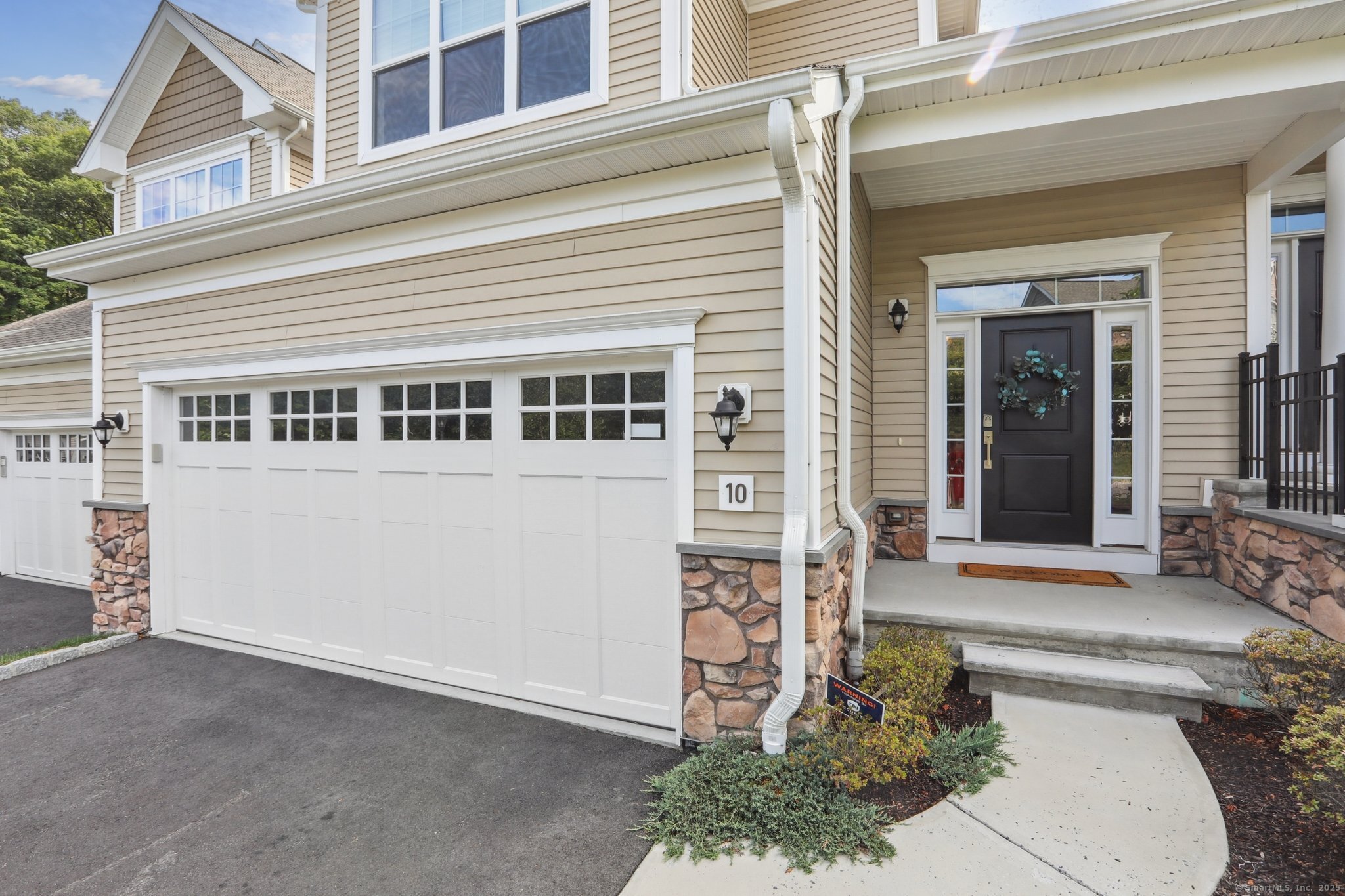 10 Hunting Ridge Lane 10