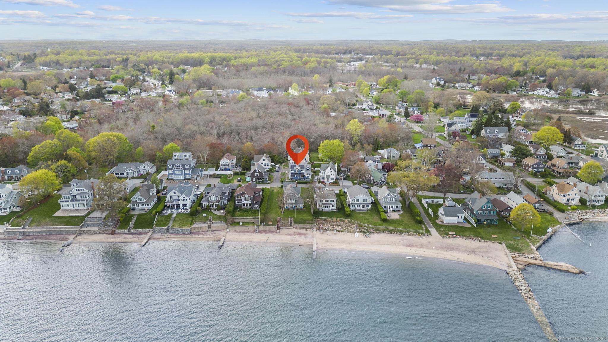 Chapman Avenue, Westbrook, Connecticut - 3 Bedrooms  
4 Bathrooms  
7 Rooms - 