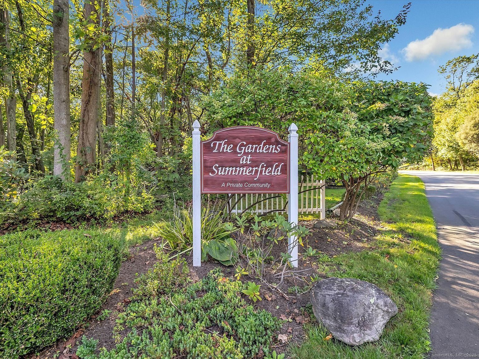 304 Summerfield Gardens 304