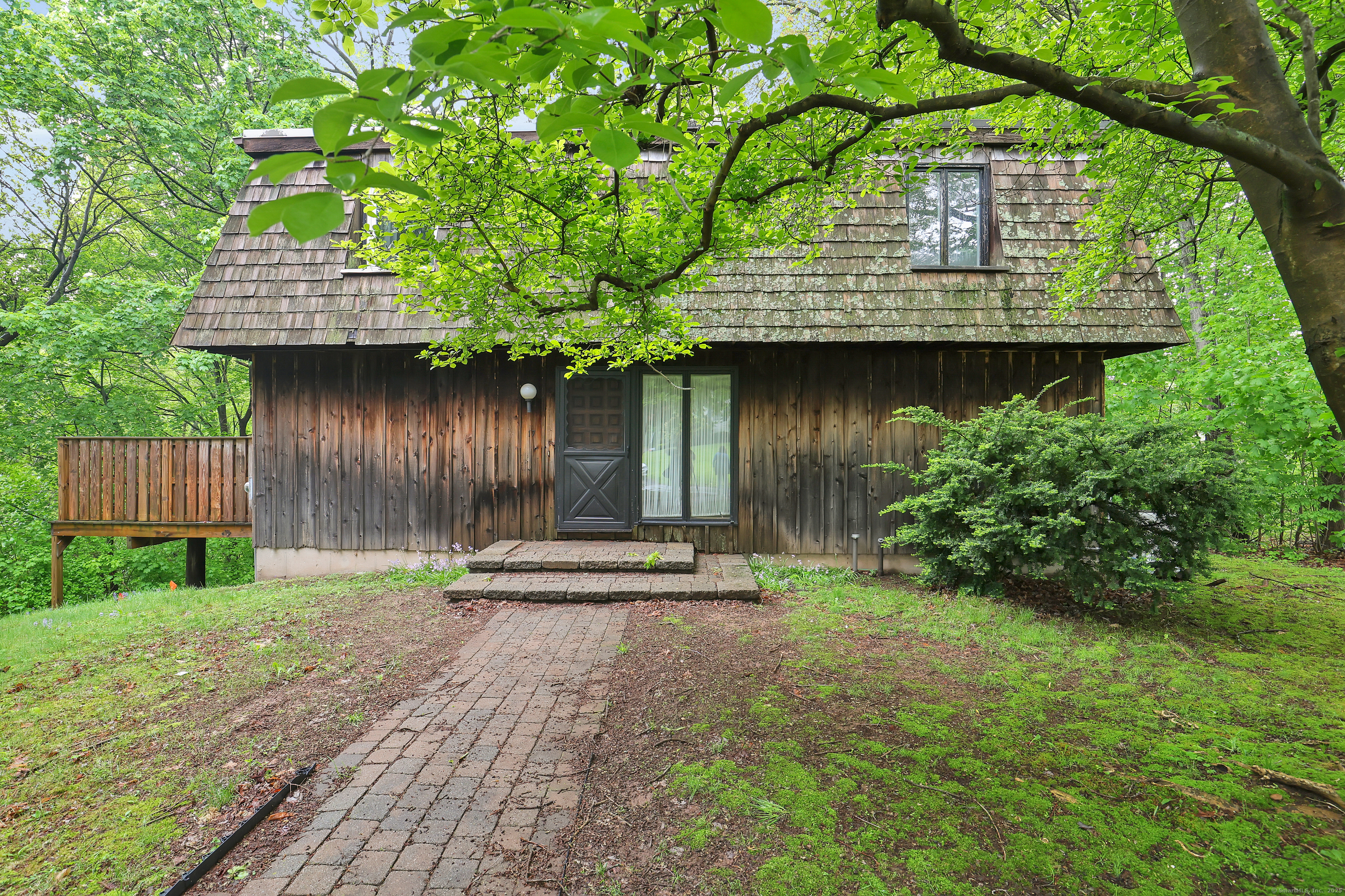 17 Adorno Drive, Portland, Connecticut image 1