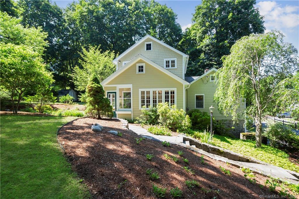 Photo 1 of 3 Brookside Place, Wilton, Connecticut, $540,000, Web #: 170310672