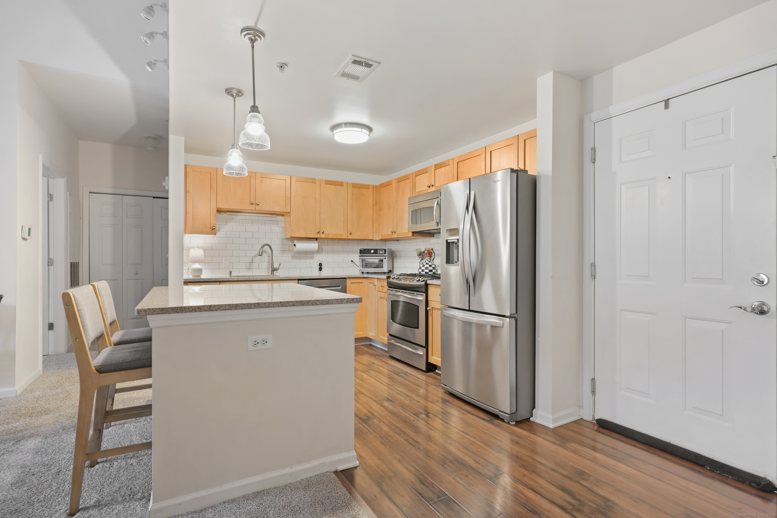25 Adams Avenue 411