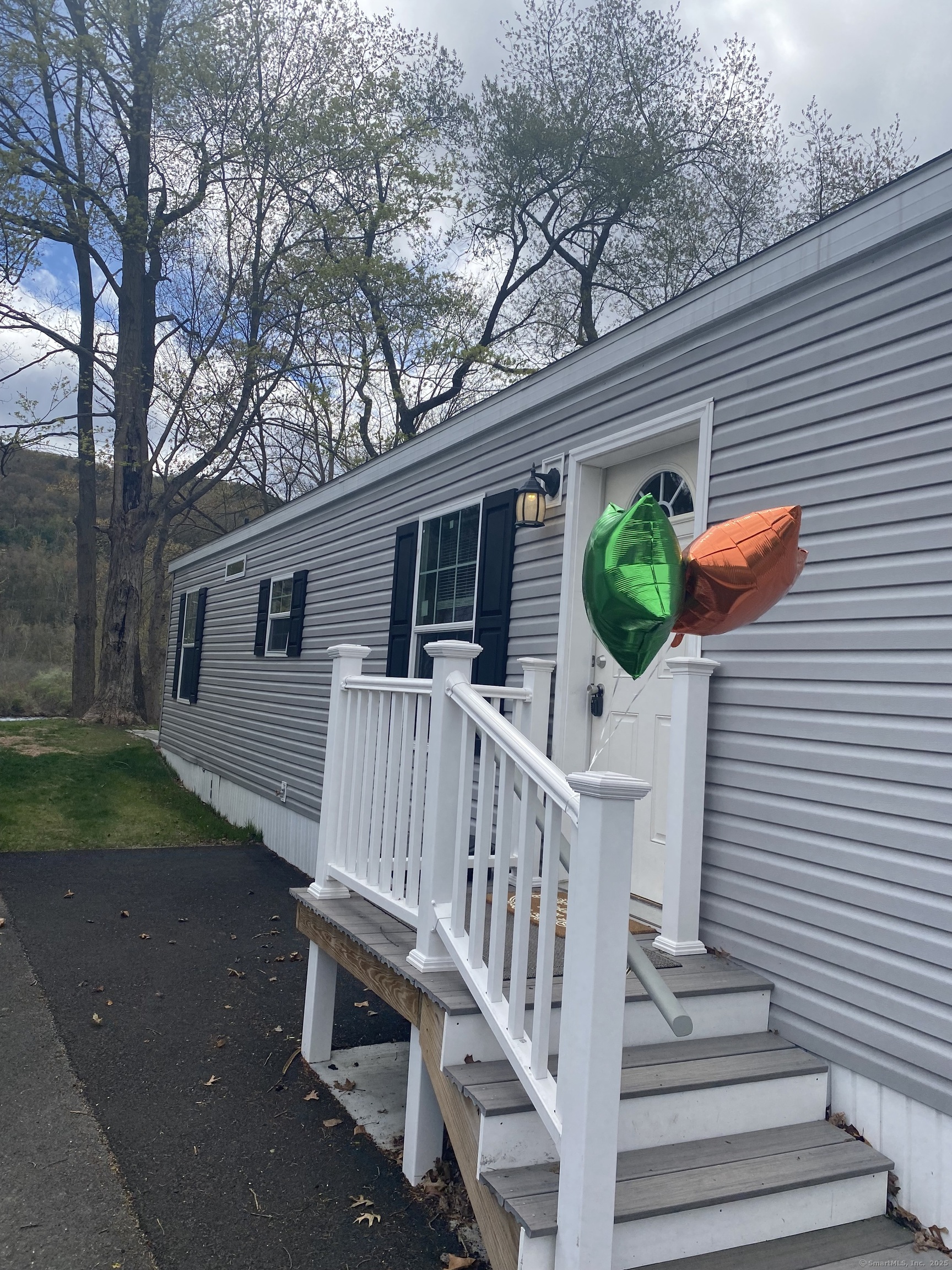 1402 Waterbury Road, Thomaston, Connecticut image 5