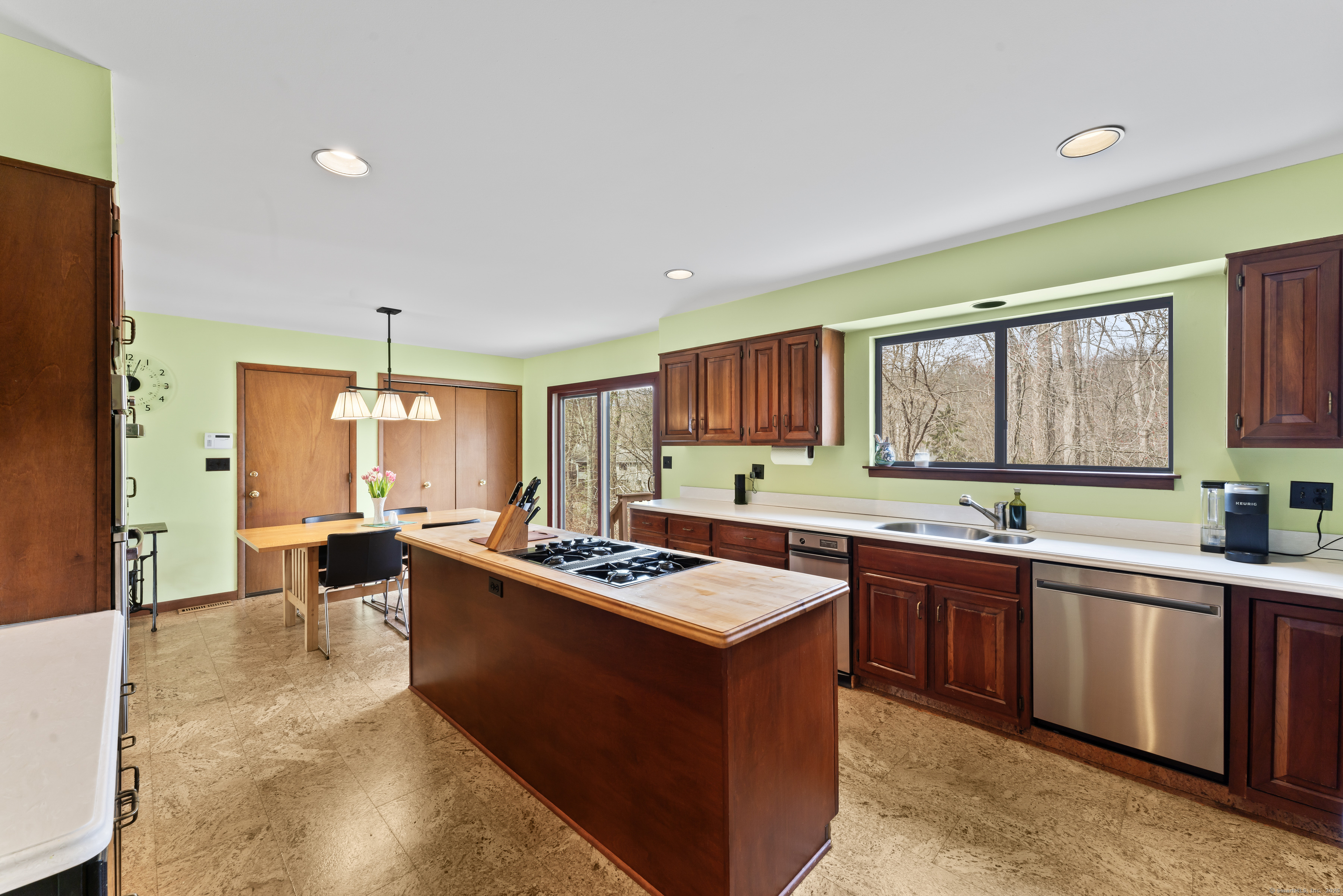 77 Blackberry Drive, Stamford, Connecticut image 8