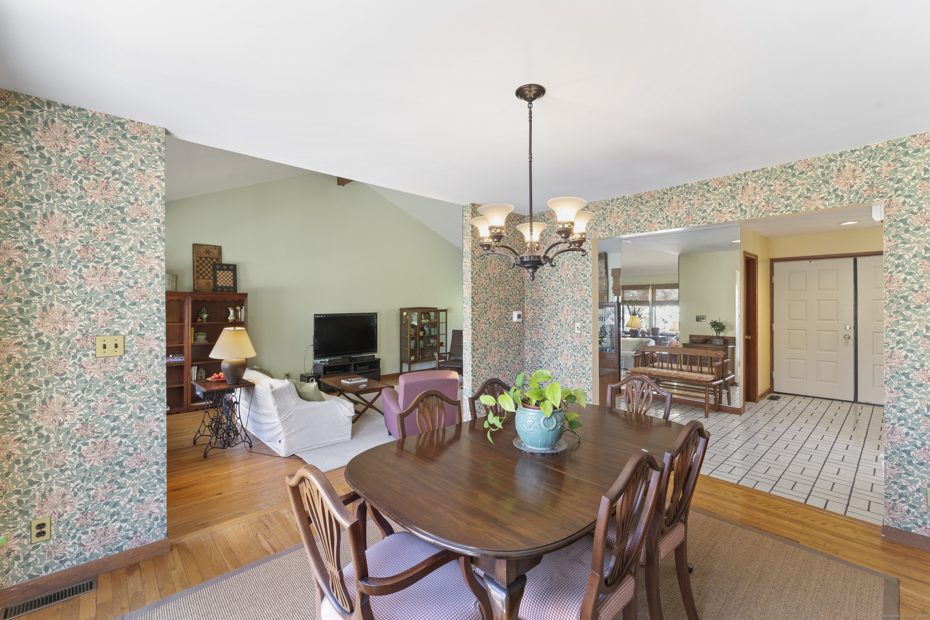 77 Blackberry Drive, Stamford, Connecticut image 17
