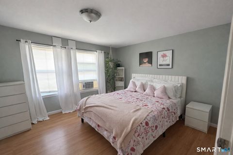 Tiny photo for 46 Chamberlain Street #B, New Haven, CT 06512 (MLS # 24156262)