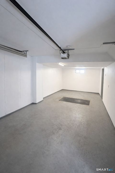 Tiny photo for 46 Chamberlain Street #B, New Haven, CT 06512 (MLS # 24156262)